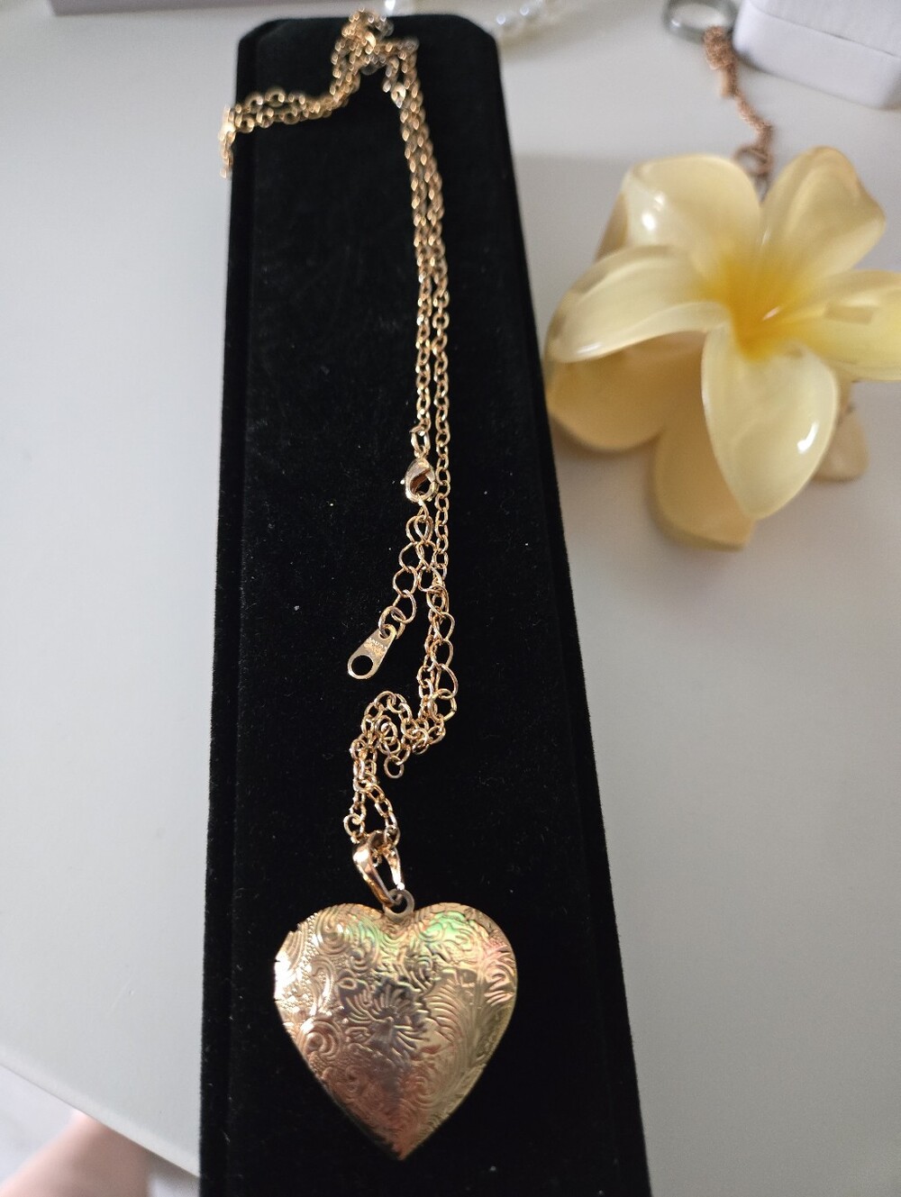 Gold Heart Locket Necklace - Women Jewelry